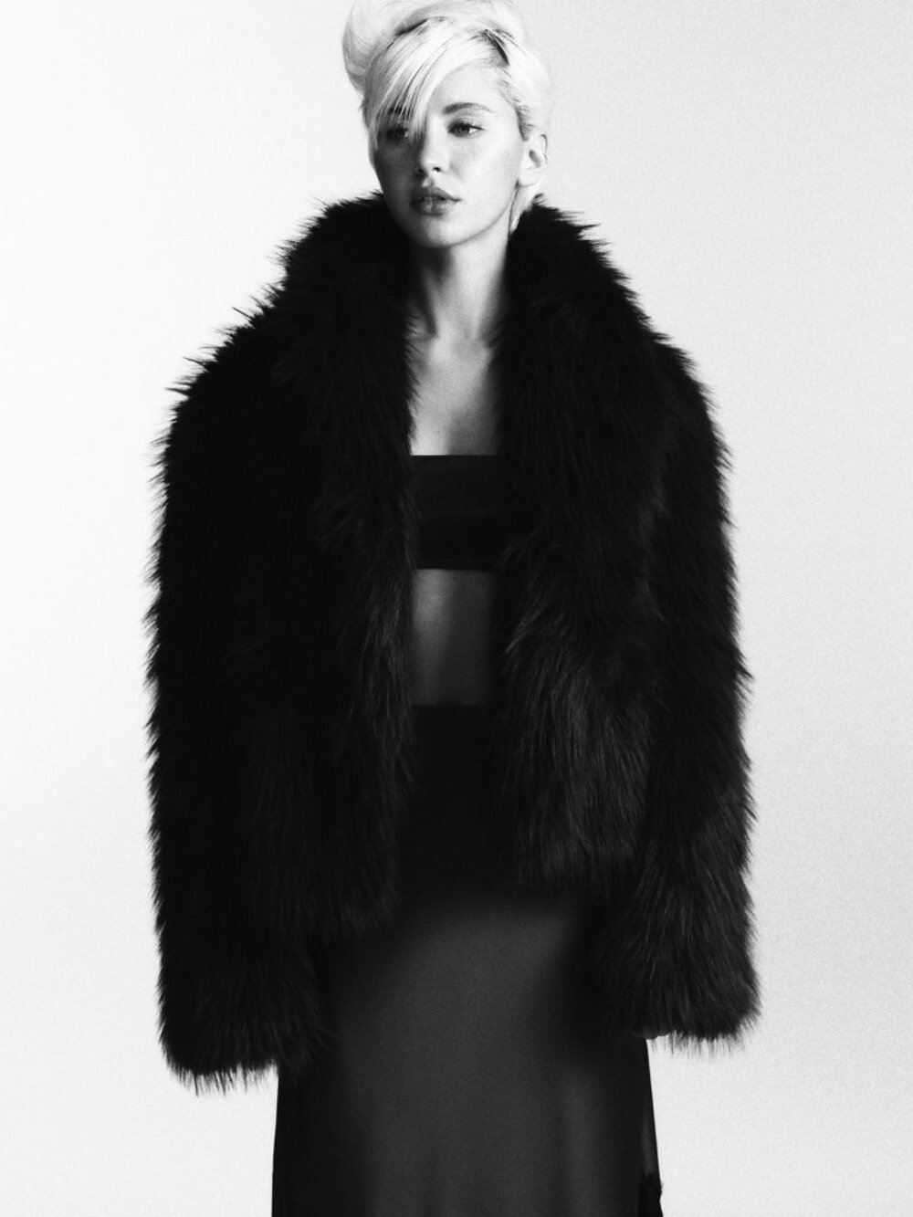 NWT ZARA SHORT FAUX FUR COAT XL 8490